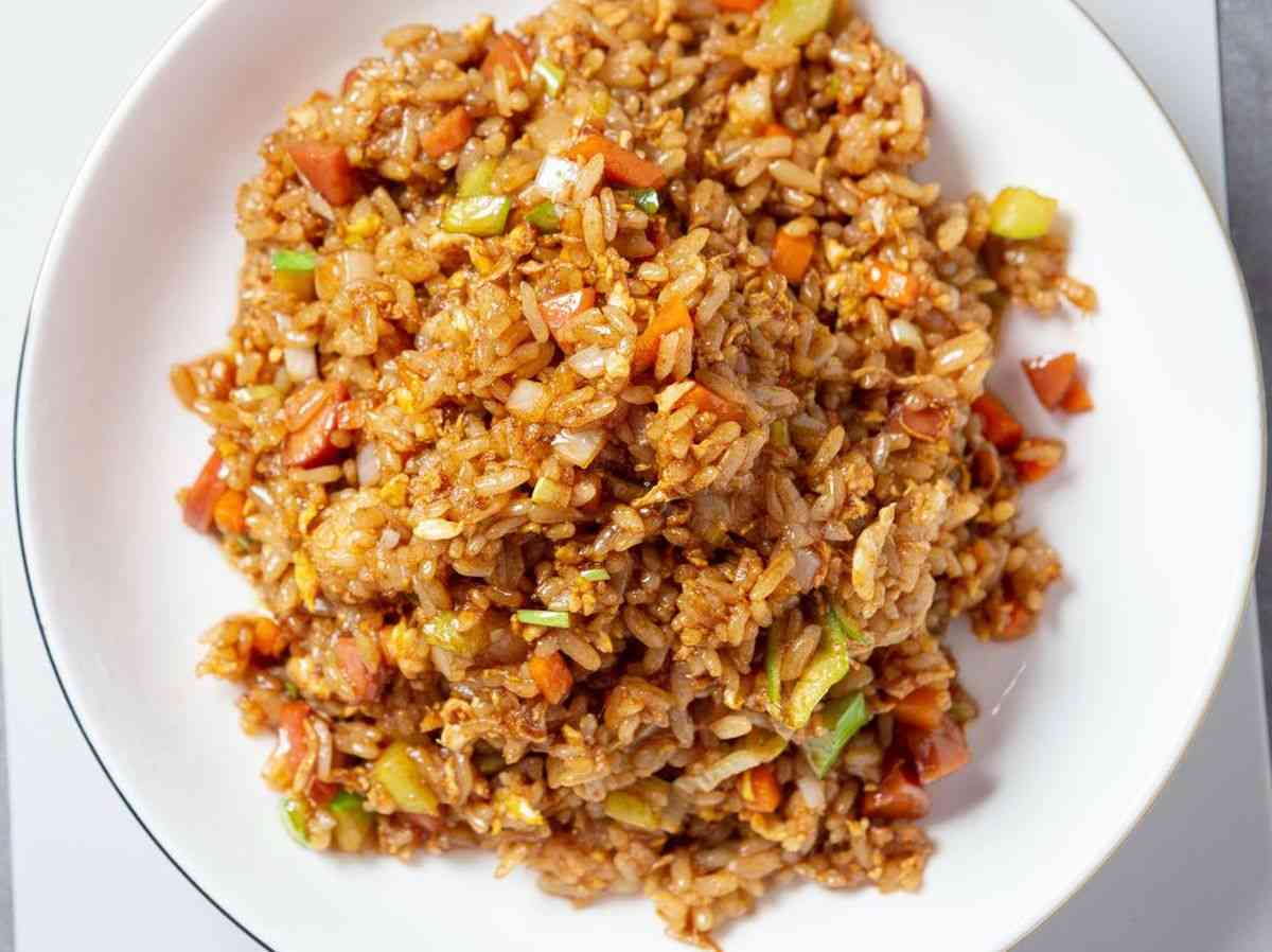 Nasi Goreng Udin: Kenangan Lezat di Setiap Suapan di Cilacap